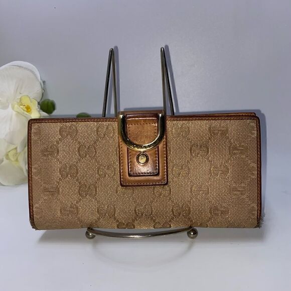 Authentic Gucci GG Logo Ling Clutch Wallet - Picture 1 of 10